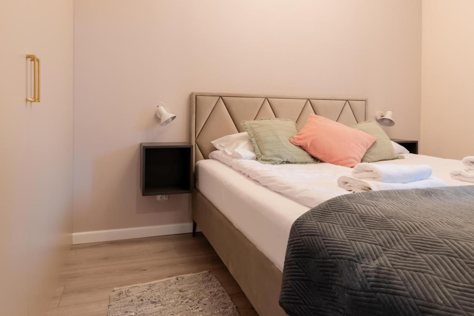Apartament Smile - Z Prywatnym Monitorowanym Parkingiem By Spaceapart Jelenia Góra Esterno foto